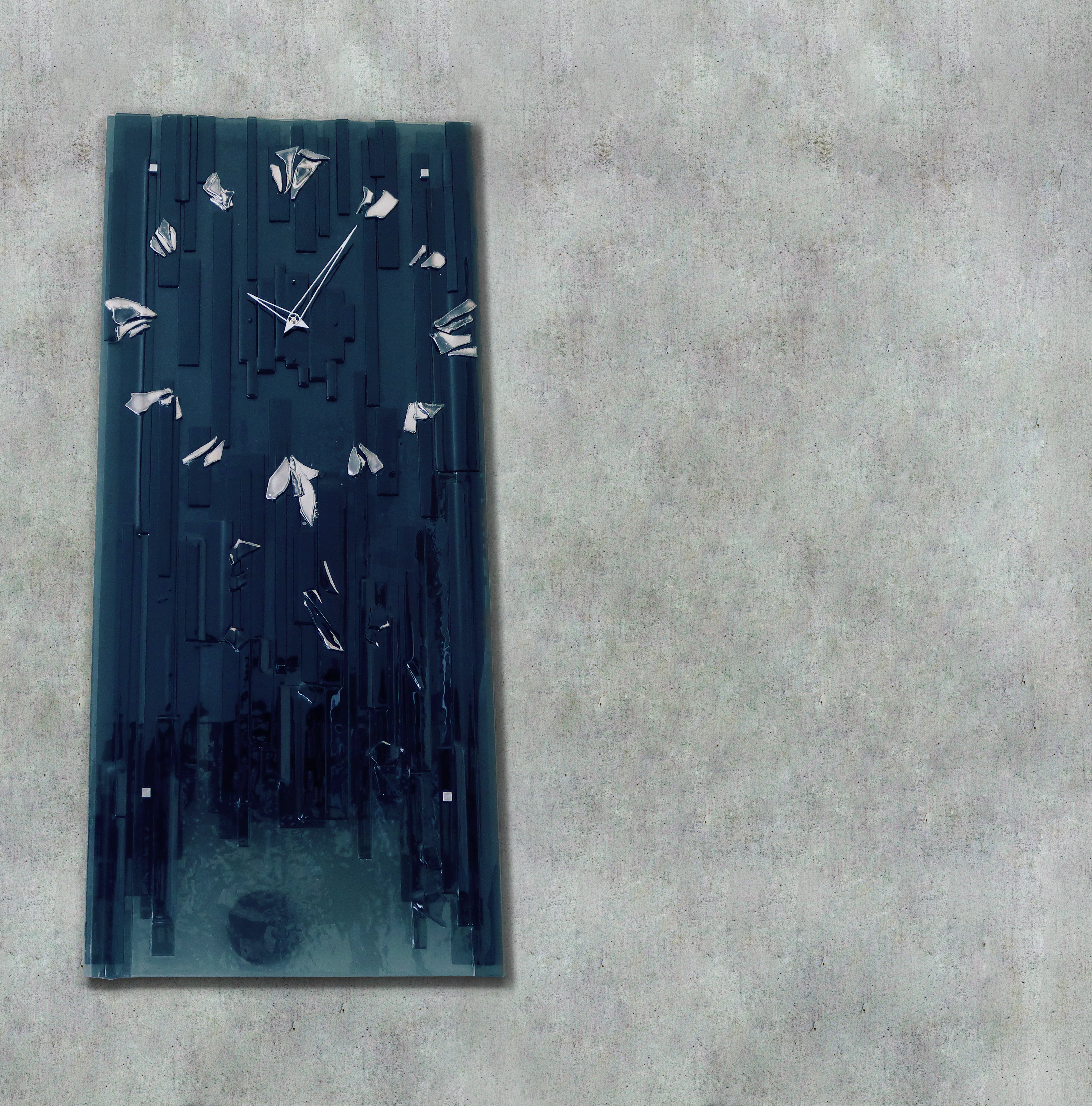 Achilleas Sdoukos, svoj umelecký život oddal tvorivému hľadaniu v magickom materiáli, akým je sklo.